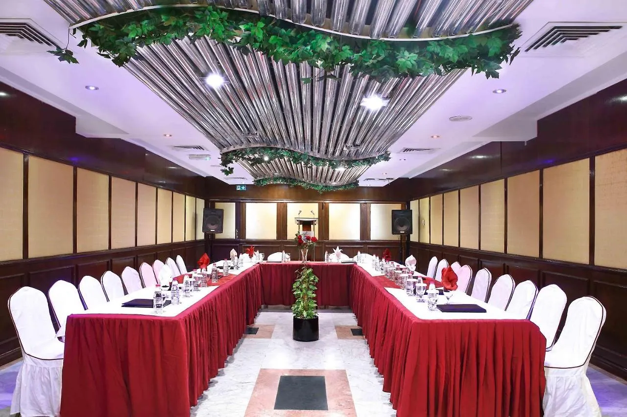 Al Seef Hotel Sharjah 3*,